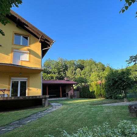 Holiday Homer Kuca Na Obali Vrbasa Banja Luka Exterior foto
