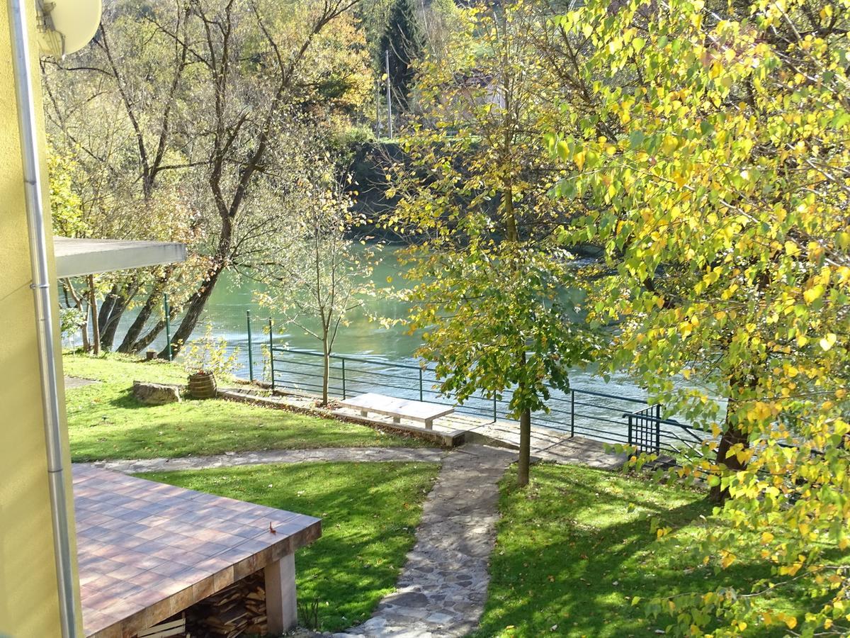Holiday Homer Kuca Na Obali Vrbasa Banja Luka Exterior foto